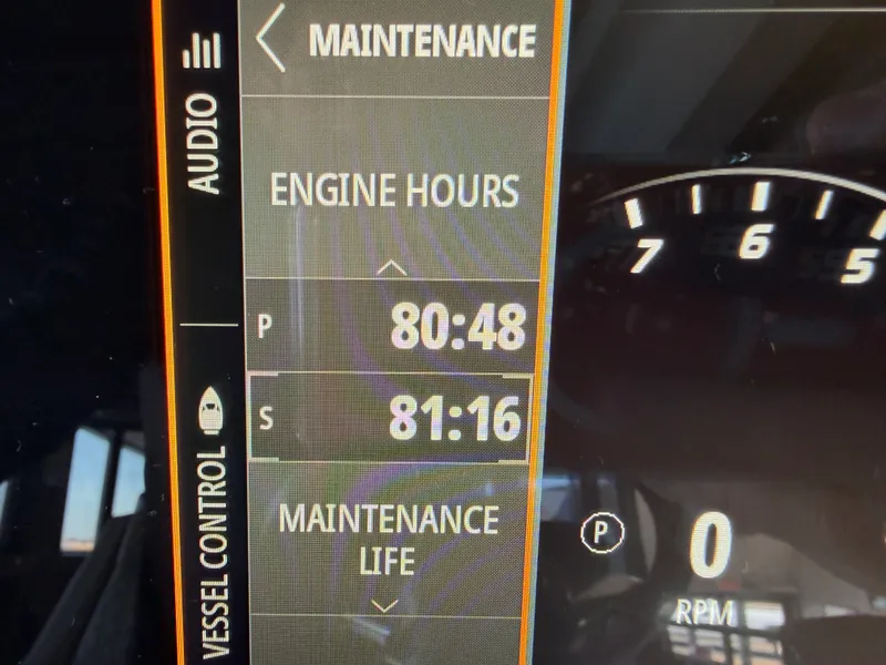 Slide: The Image of Axopar 37 CROSS CABIN BRABUS 2024 - 31