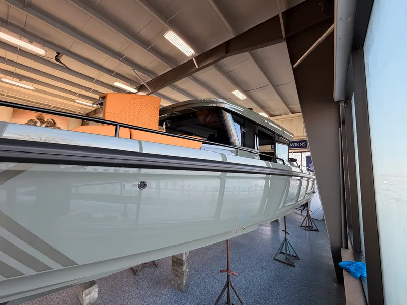 Slide: The Image of Axopar 37 CROSS CABIN BRABUS 2024 - 4