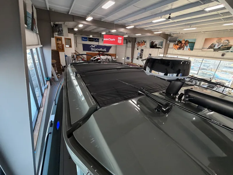 Slide: The Image of Axopar 37 CROSS CABIN BRABUS 2024 - 57