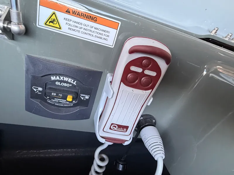 Slide: The Image of Axopar 37 CROSS CABIN BRABUS 2024 - 72