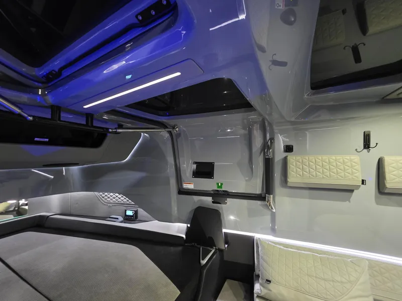 Slide: The Image of Axopar BRABUS 2024 - 22