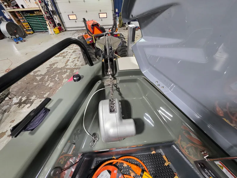 Slide: The Image of Axopar BRABUS 2024 - 31