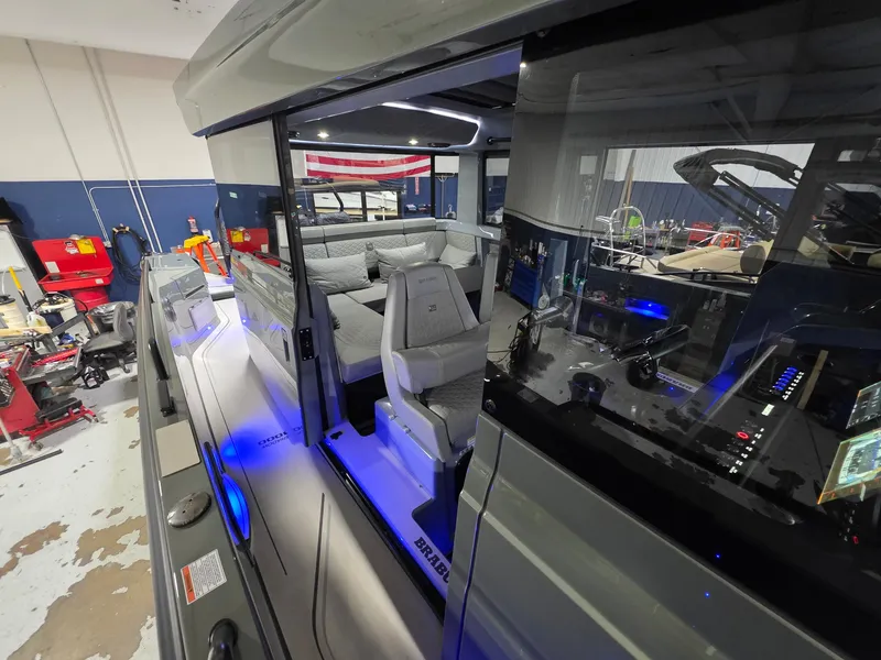 Slide: The Image of Axopar BRABUS 2024 - 49