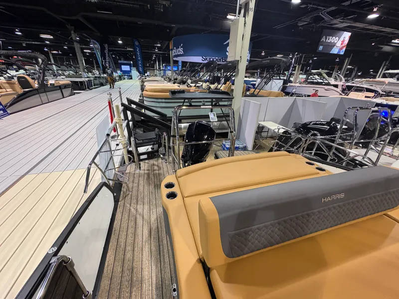 Slide: The Image of Harris Sunliner 250 2026 - 13