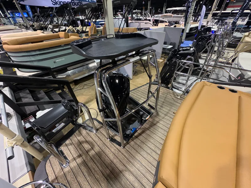 Slide: The Image of Harris Sunliner 250 2026 - 14