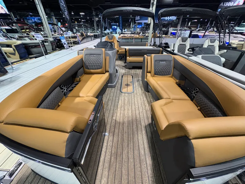 Slide: The Image of Harris Sunliner 250 2026 - 3