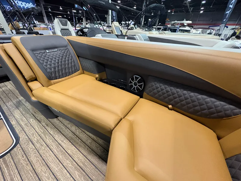 Slide: The Image of Harris Sunliner 250 2026 - 4