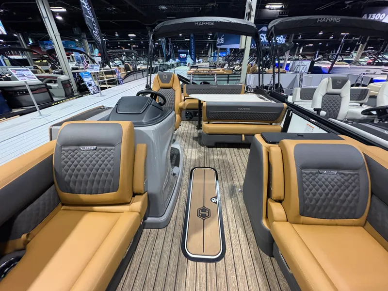 Slide: The Image of Harris Sunliner 250 2026 - 5