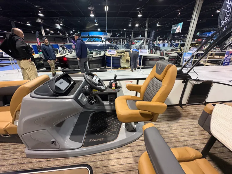 Slide: The Image of Harris Sunliner 250 2026 - 7