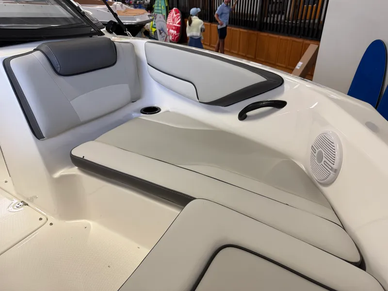 Slide: The Image of Yamaha SX190 2026 - 29