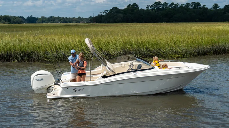 Slide: The Image of Scout 220 Dorado 2026 - 11
