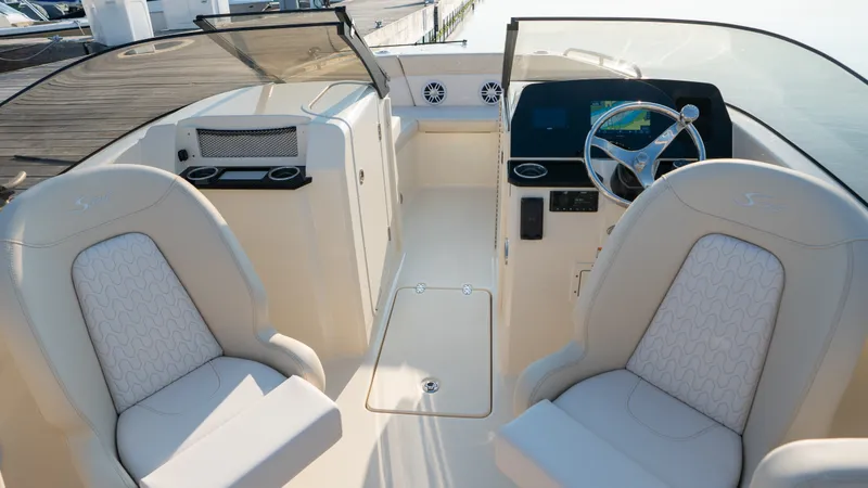 Slide: The Image of Scout 220 Dorado 2026 - 34