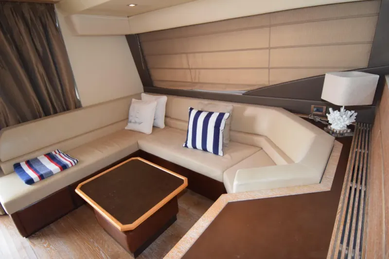 Slide: The Image of Azimut 58 2010 - 3
