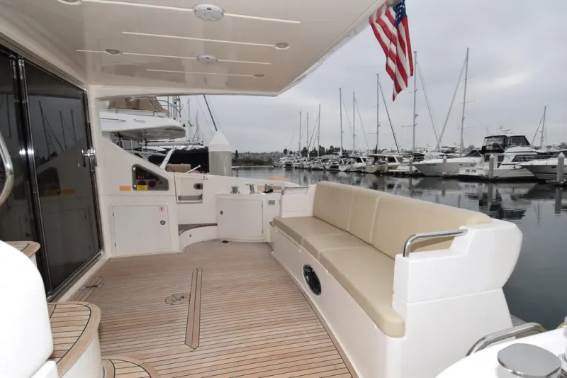 Slide: The Image of Azimut 58 2010 - 38