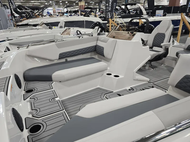 Slide: The Image of Starcraft SVX 171 OB 2026 - 10