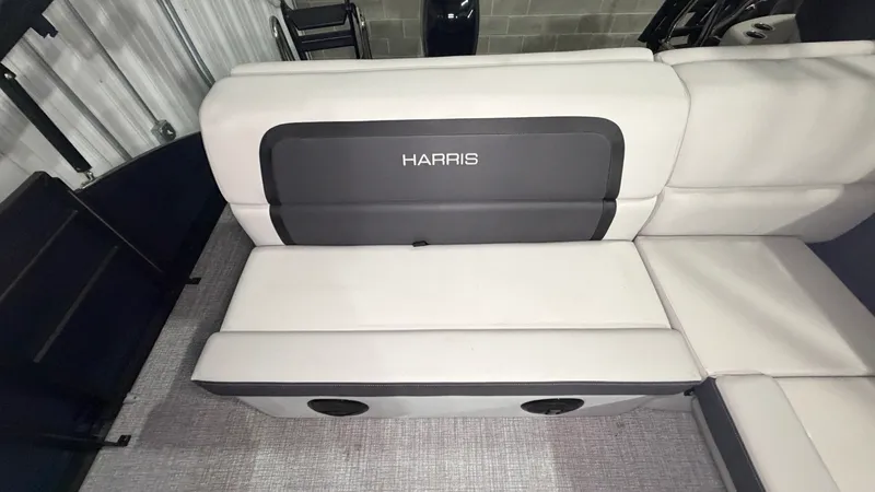 Slide: The Image of Harris Cruiser 190 2026 - 41