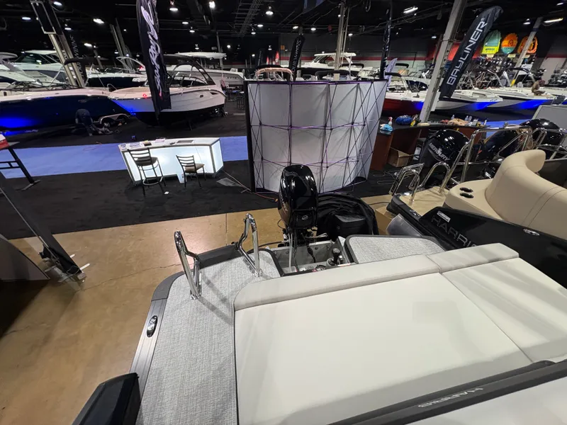 Slide: The Image of Harris Cruiser 190 2026 - 9