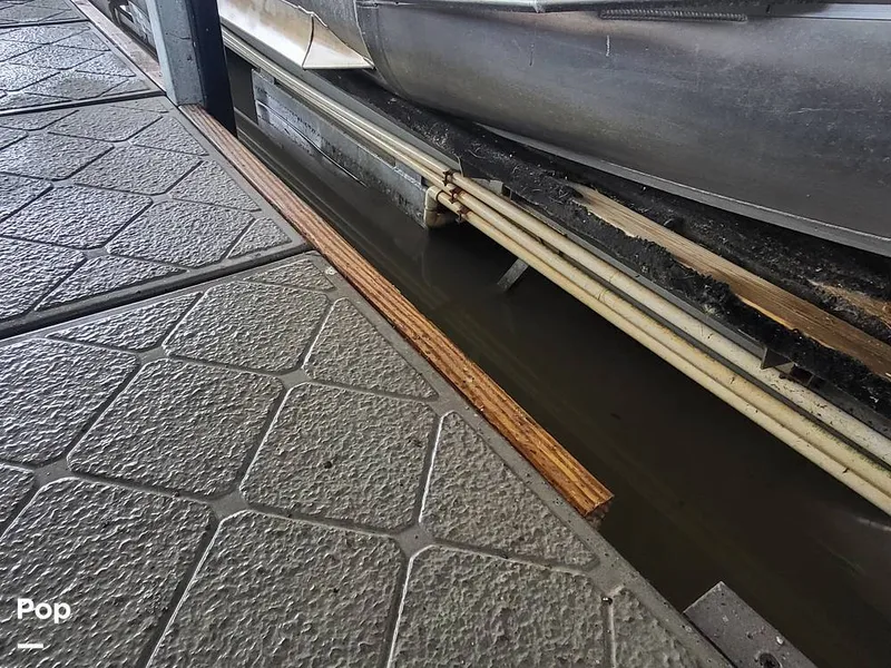 Slide: The Image of Aloha TS 290 Sundeck TRPL TNNL 2011 - 15174182