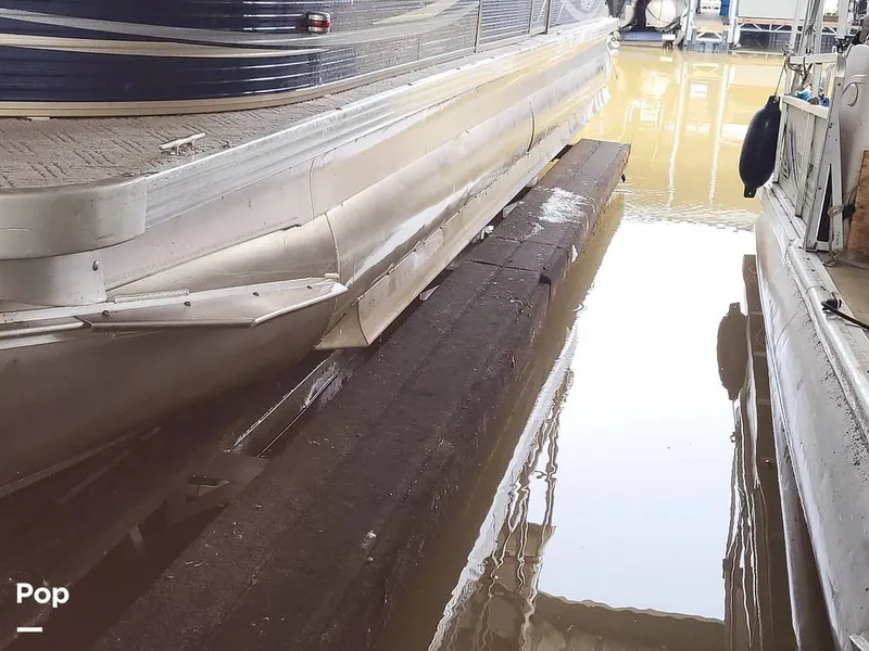 Slide: The Image of Aloha TS 290 Sundeck TRPL TNNL 2011 - 15174183