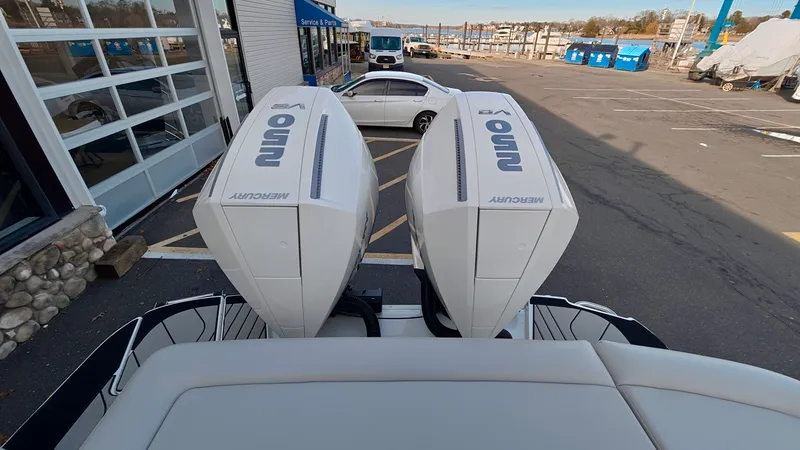 Slide: The Image of Sea Ray SLX 280 Outboard 2026 - 5