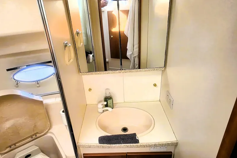 Slide: The Image of Silverton 352 Motor Yacht 1998 - 12