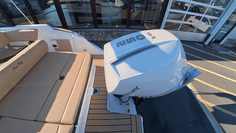 Slide: The Image of Sea Ray SDX 230 Outboard 2026 - 6