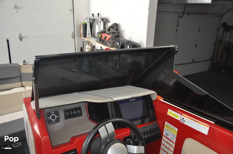 Slide: The Image of Heyday Wake Boats H22 2023 - 15089053