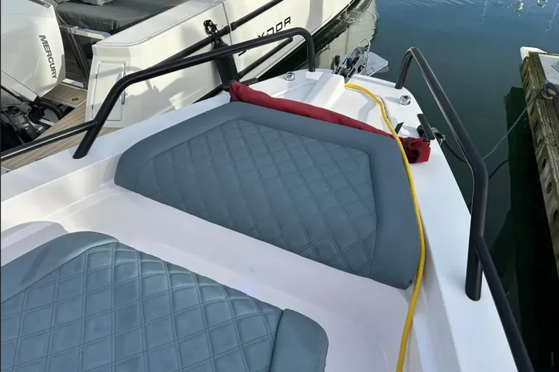 Slide: The Image of Axopar 37 XC BRAUBUS 2022 - 15