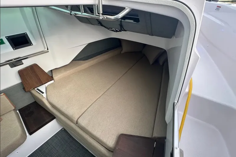 Slide: The Image of Axopar 37 XC BRAUBUS 2022 - 9