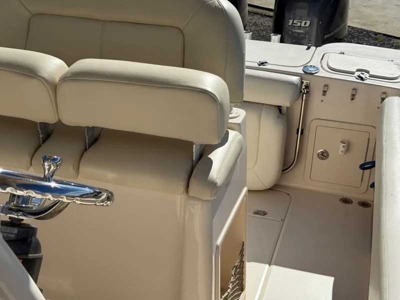 Slide: The Image of Grady-White 257 FISHERMAN 2017 - 25