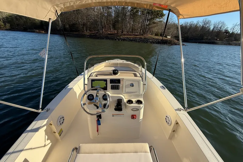 Slide: The Image of Scout 188 Sportfish 2026 - 16