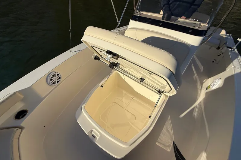 Slide: The Image of Scout 188 Sportfish 2026 - 23