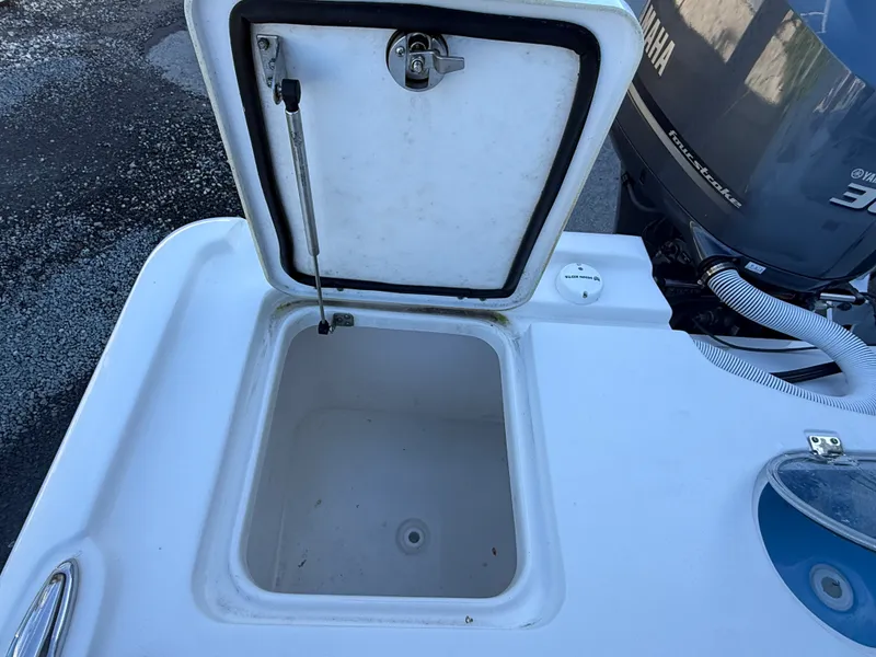 Slide: The Image of Tidewater 2500 CAROLINA BAY 2021 - 18