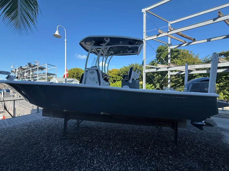 Slide: The Image of Tidewater 2500 CAROLINA BAY 2021 - 3