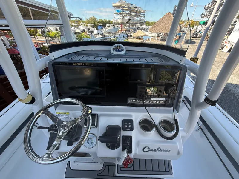 Slide: The Image of Tidewater 2500 CAROLINA BAY 2021 - 44