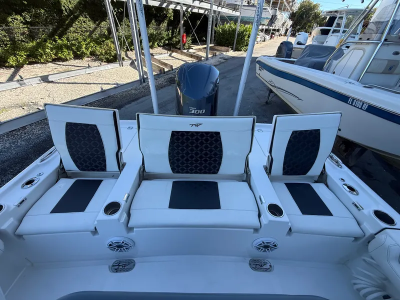 Slide: The Image of Tidewater 2500 CAROLINA BAY 2021 - 54