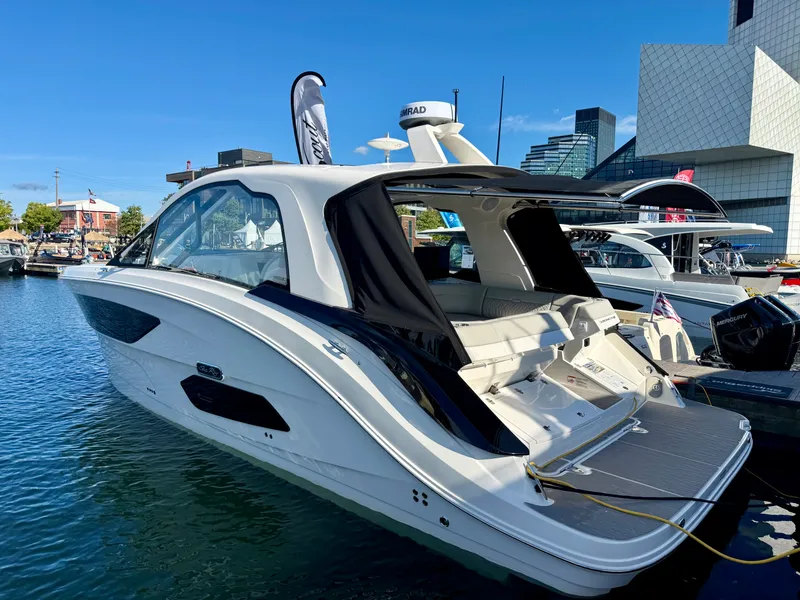 Slide: The Image of Sea Ray Sundancer 370 2026 - 2