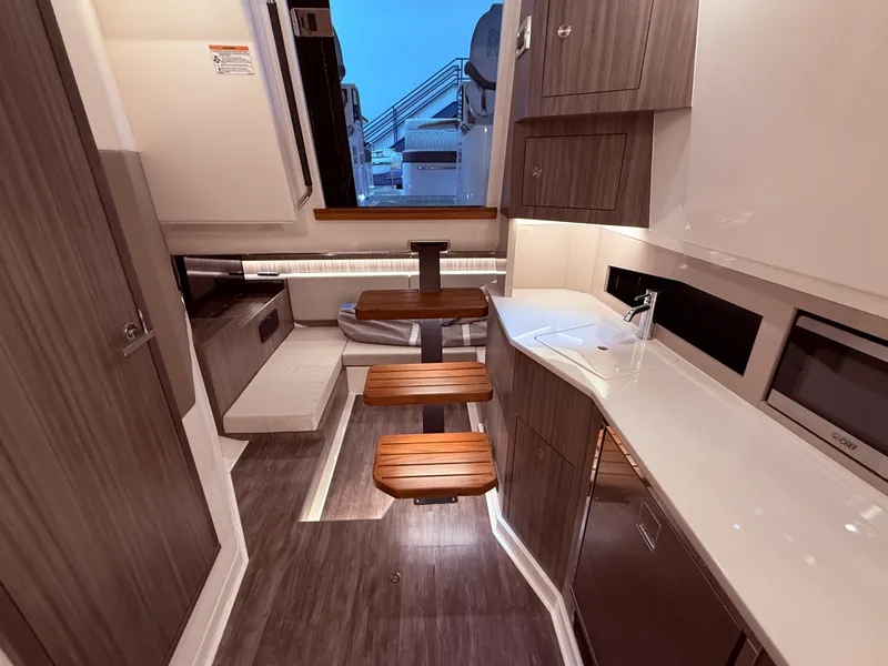 Slide: The Image of Sea Ray Sundancer 370 2026 - 27