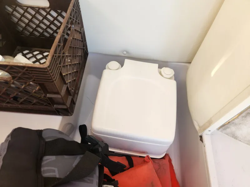 Slide: The Image of Four Winns 214 FUNSHIP 2005 - 9