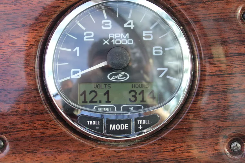 Slide: The Image of Sea Ray 240 SUNDECK 2008 - 17