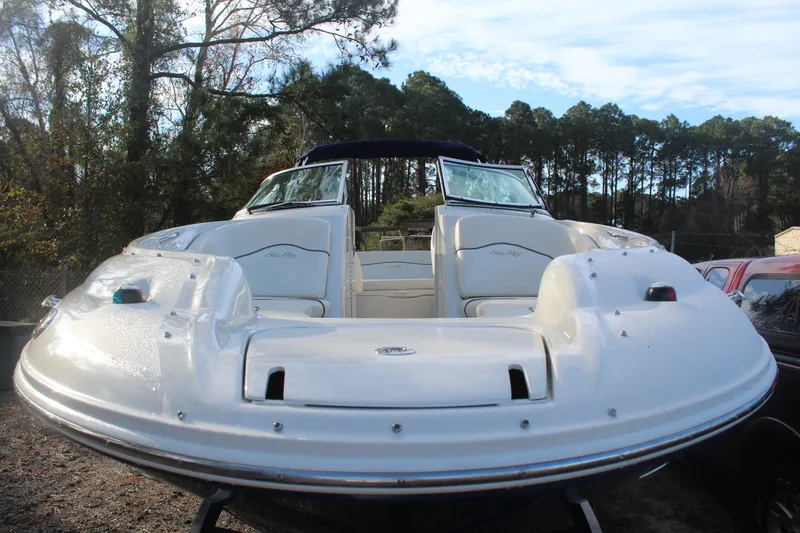 Slide: The Image of Sea Ray 240 SUNDECK 2008 - 2