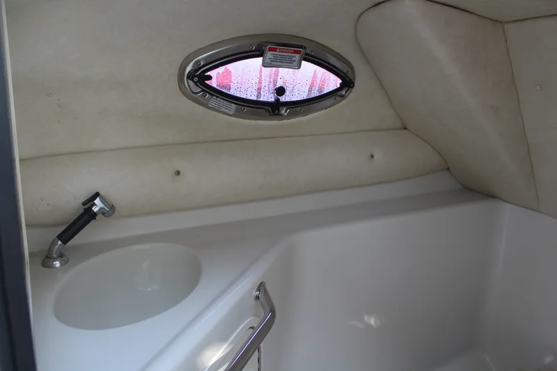 Slide: The Image of Sea Ray 240 SUNDECK 2008 - 25