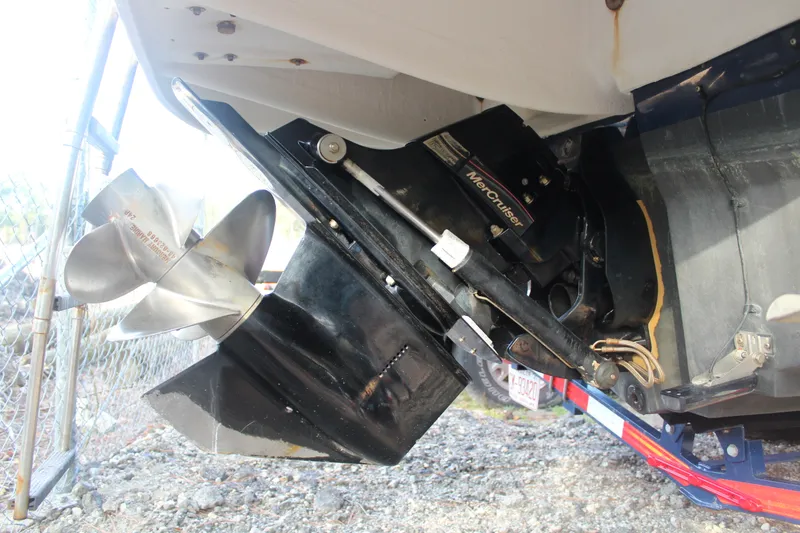 Slide: The Image of Sea Ray 240 SUNDECK 2008 - 28