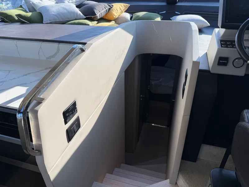 Slide: The Image of Azimut S6 2019 - 25