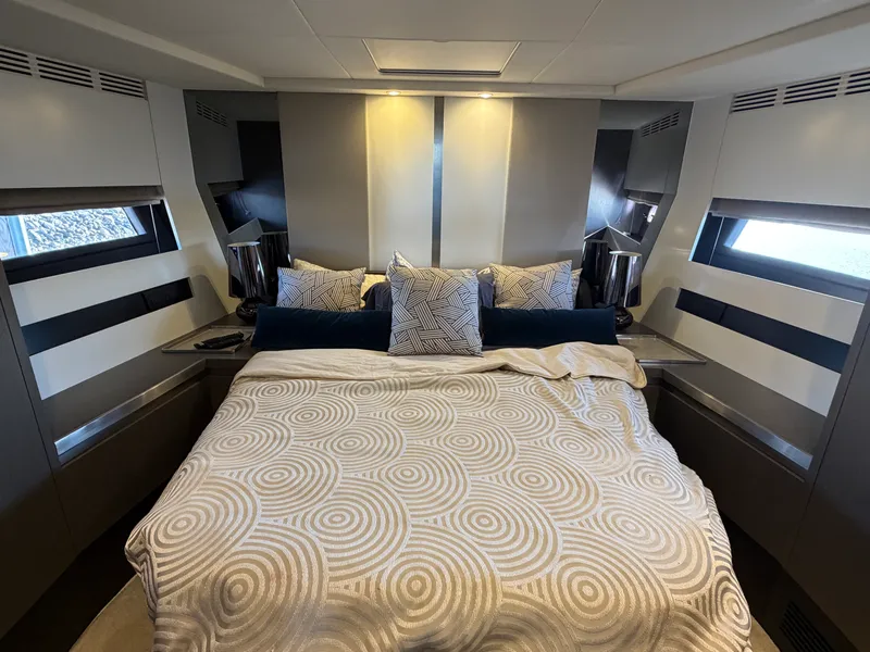 Slide: The Image of Azimut S6 2019 - 26