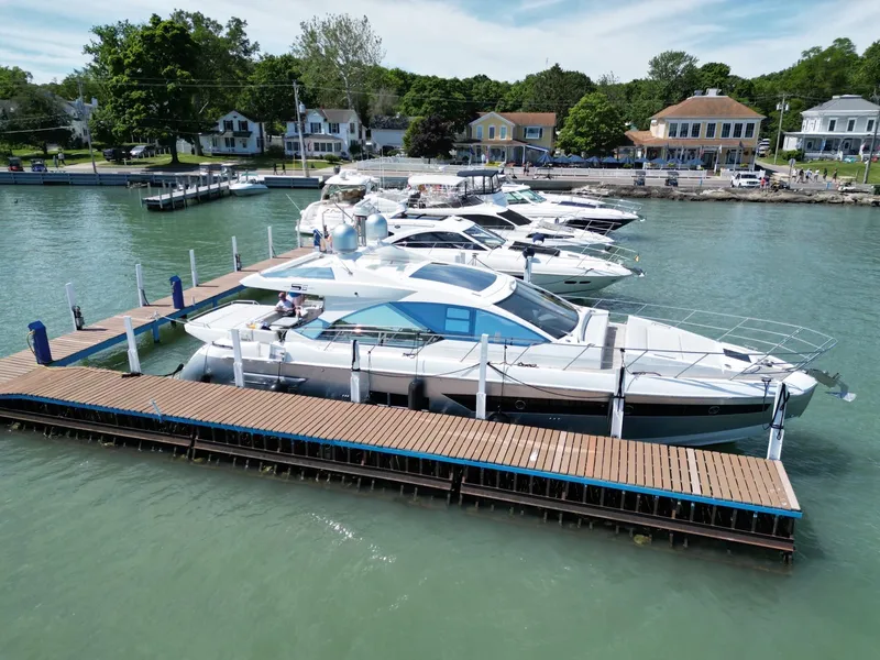 Slide: The Image of Azimut S6 2019 - 7