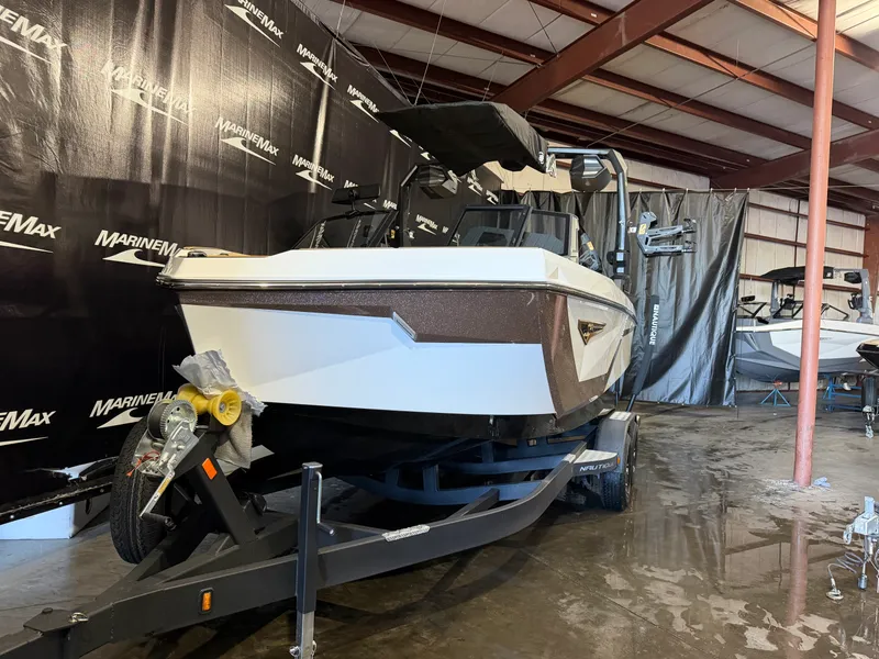 Slide: The Image of Nautique Super Air Nautique S21 2026 - 1