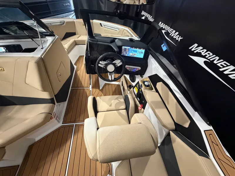 Slide: The Image of Nautique Super Air Nautique S21 2026 - 21
