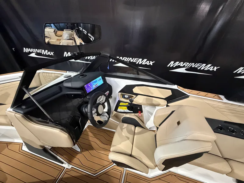 Slide: The Image of Nautique Super Air Nautique S21 2026 - 22