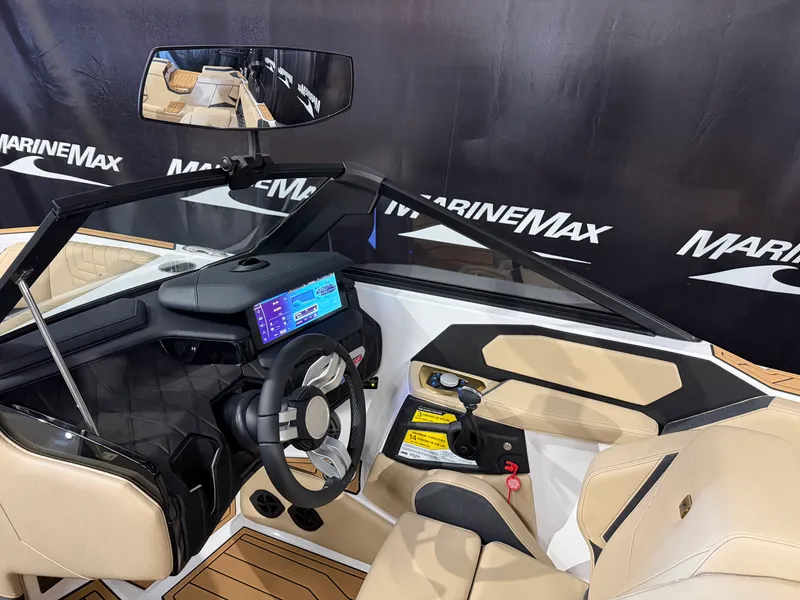 Slide: The Image of Nautique Super Air Nautique S21 2026 - 23
